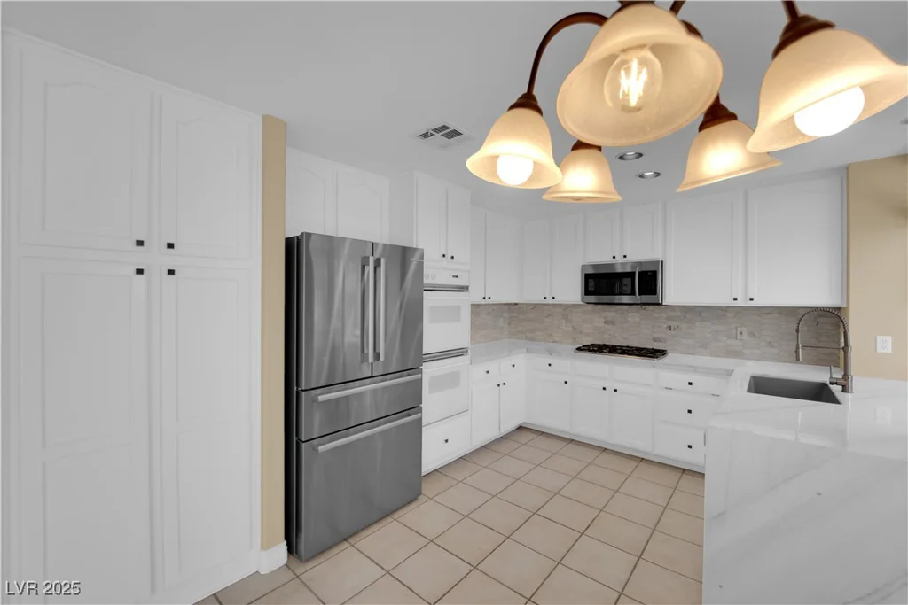 2417 Chestnut Hill, Las Vegas, NV 89134