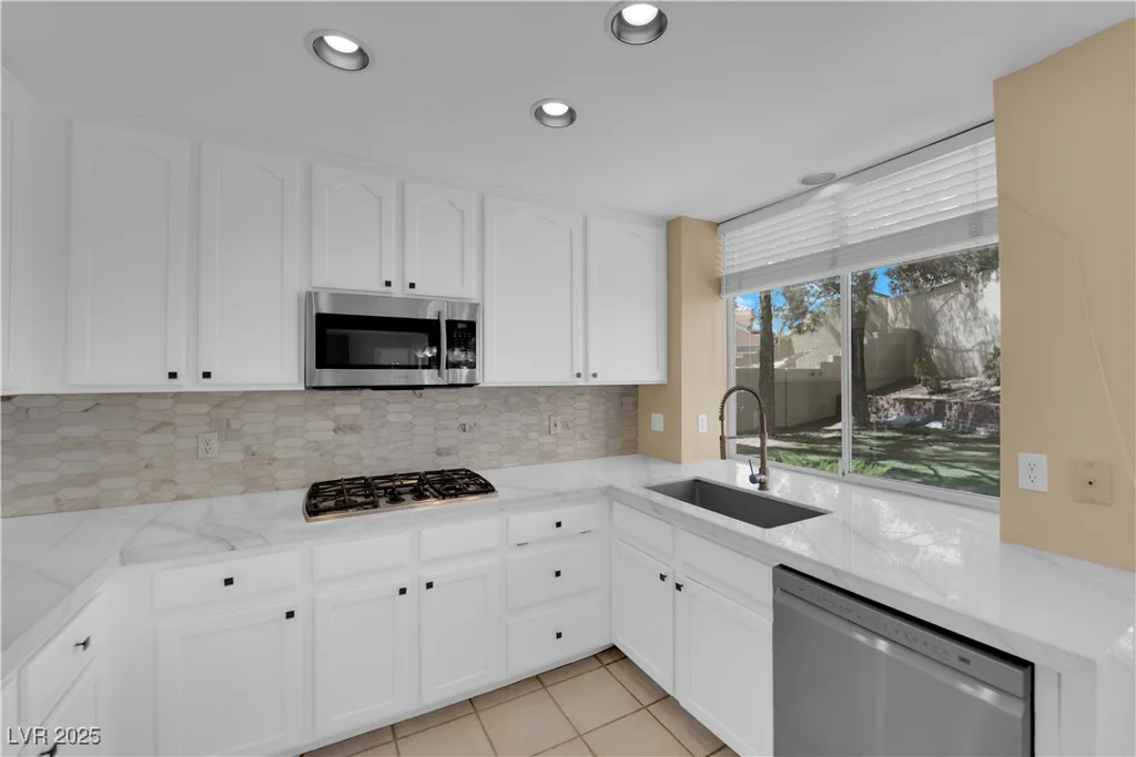 2417 Chestnut Hill, Las Vegas, NV 89134