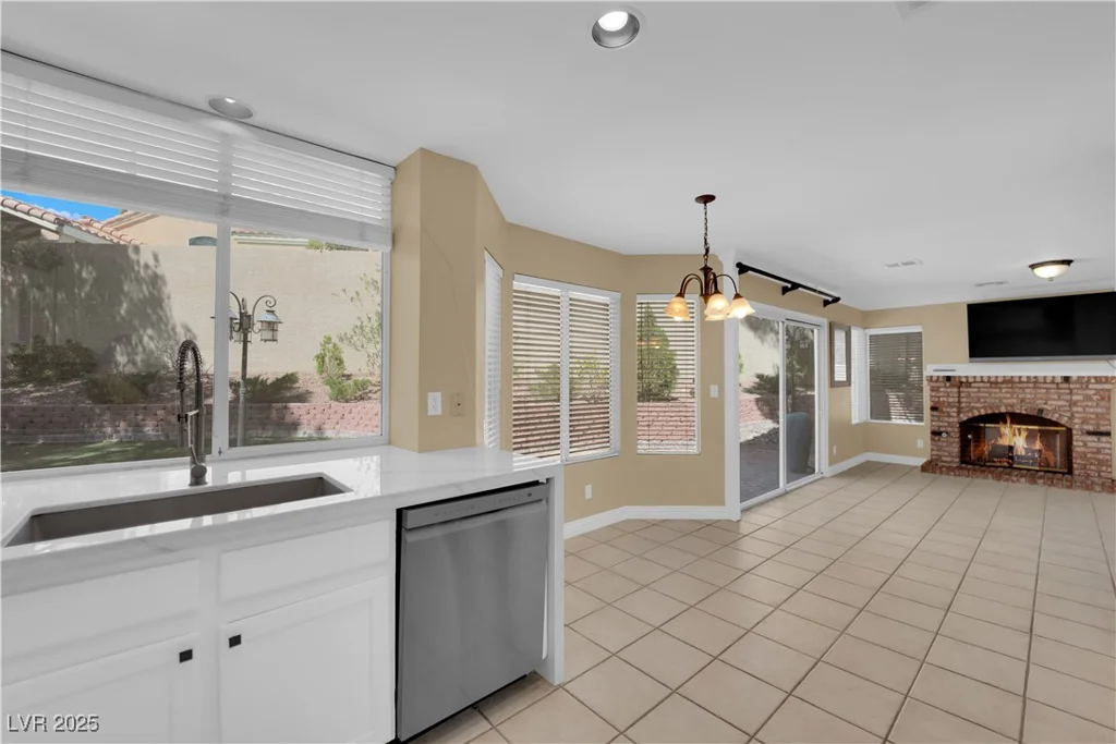 2417 Chestnut Hill, Las Vegas, NV 89134