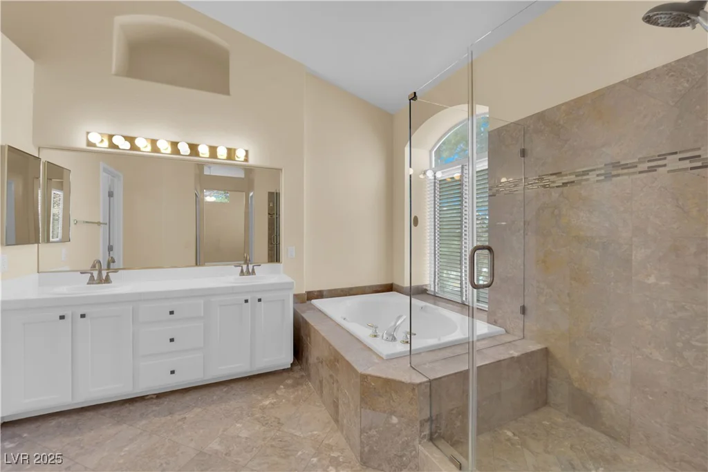 2417 Chestnut Hill, Las Vegas, NV 89134