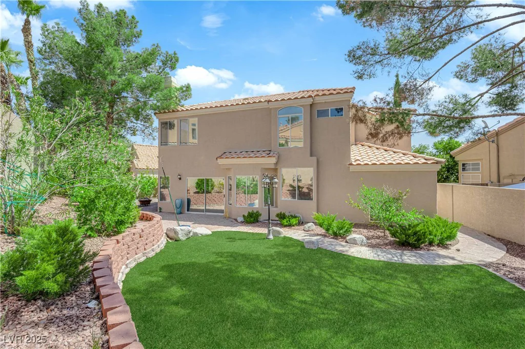 2417 Chestnut Hill, Las Vegas, NV 89134