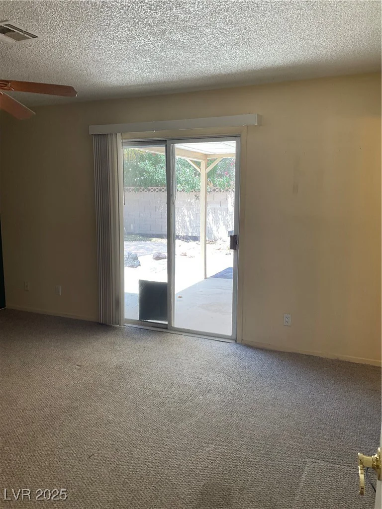 6241 Pinewood, Las Vegas, NV 89103