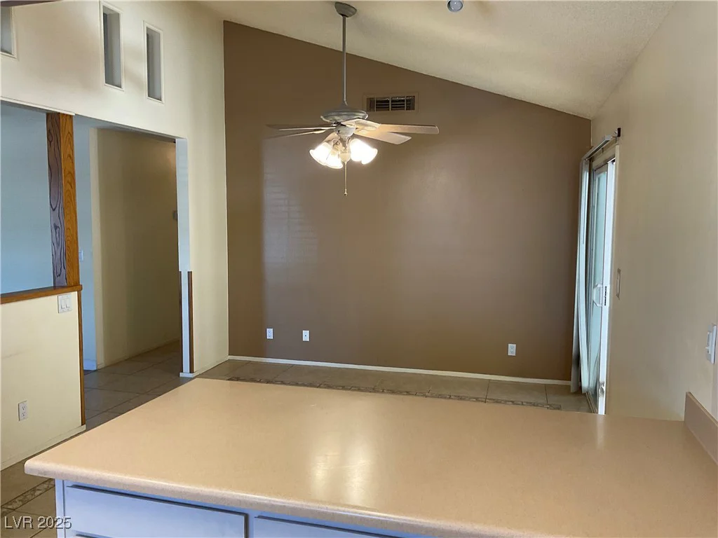 6241 Pinewood, Las Vegas, NV 89103