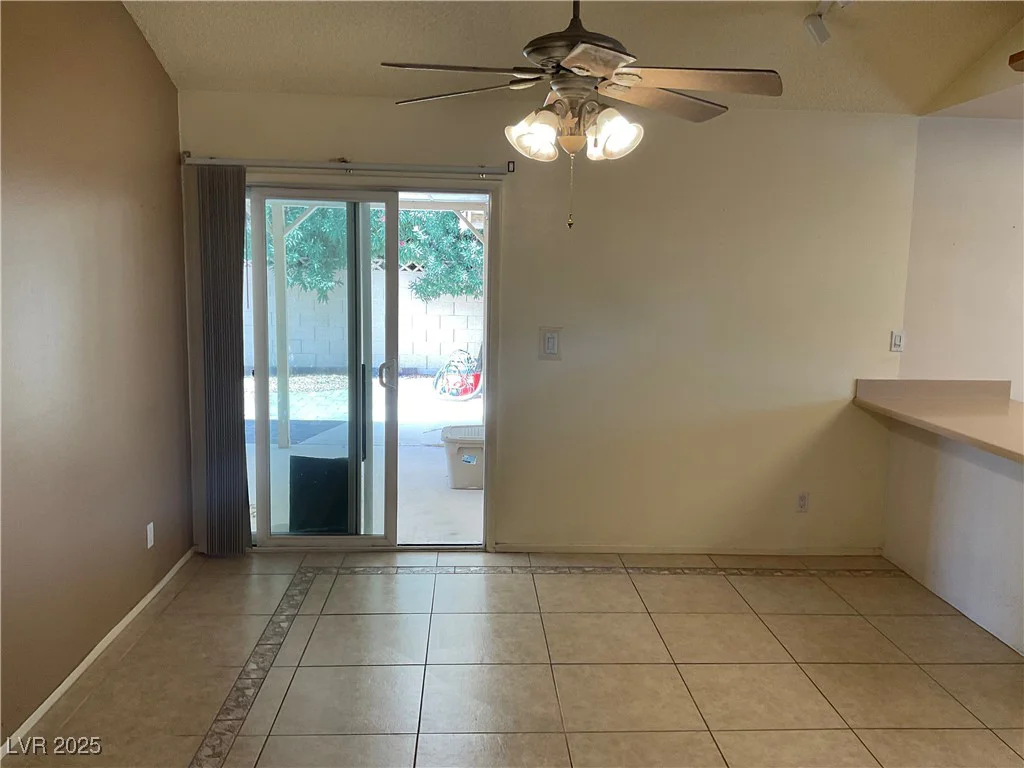 6241 Pinewood, Las Vegas, NV 89103