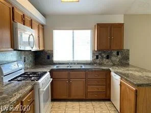 4021 Broadriver, Las Vegas, NV 89108
