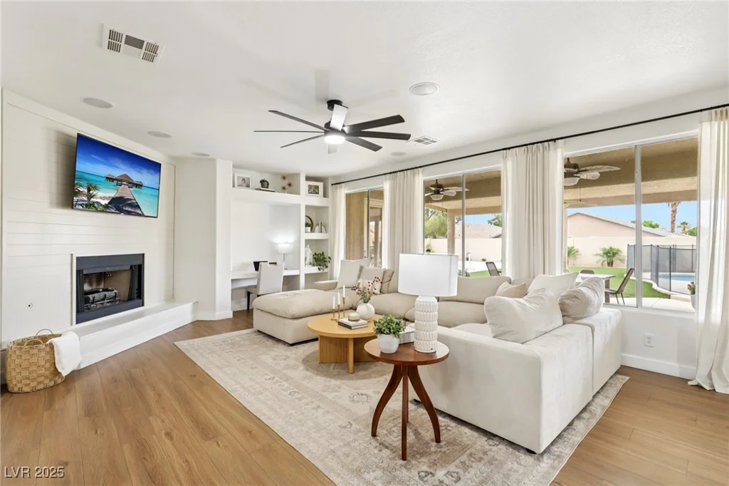 9410 Stone Castle, Las Vegas, NV 89123