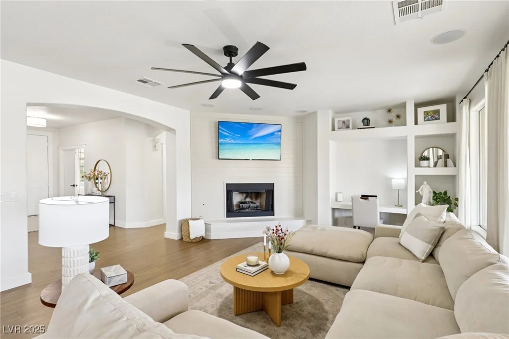 9410 Stone Castle, Las Vegas, NV 89123
