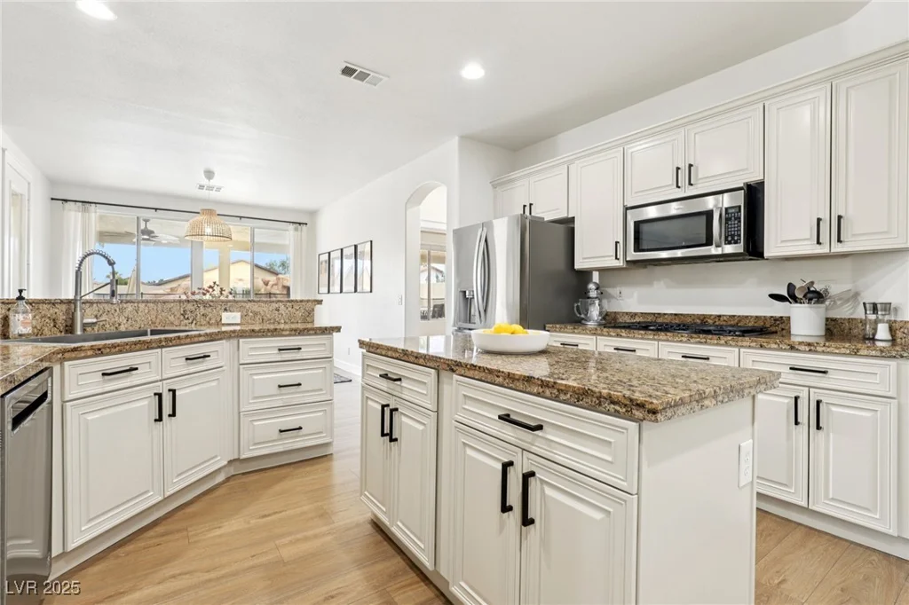 9410 Stone Castle, Las Vegas, NV 89123