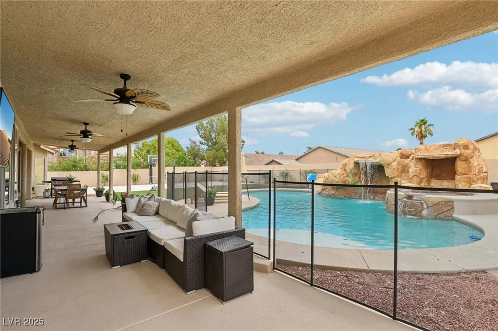 9410 Stone Castle, Las Vegas, NV 89123