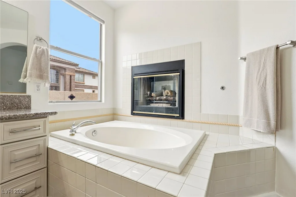 9410 Stone Castle, Las Vegas, NV 89123