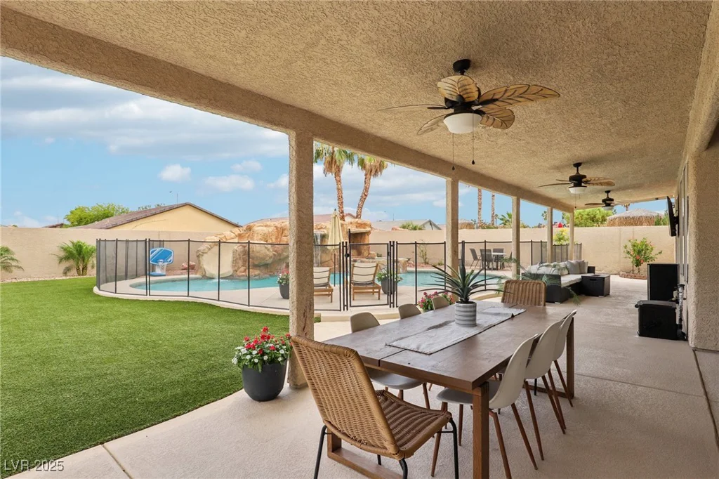9410 Stone Castle, Las Vegas, NV 89123