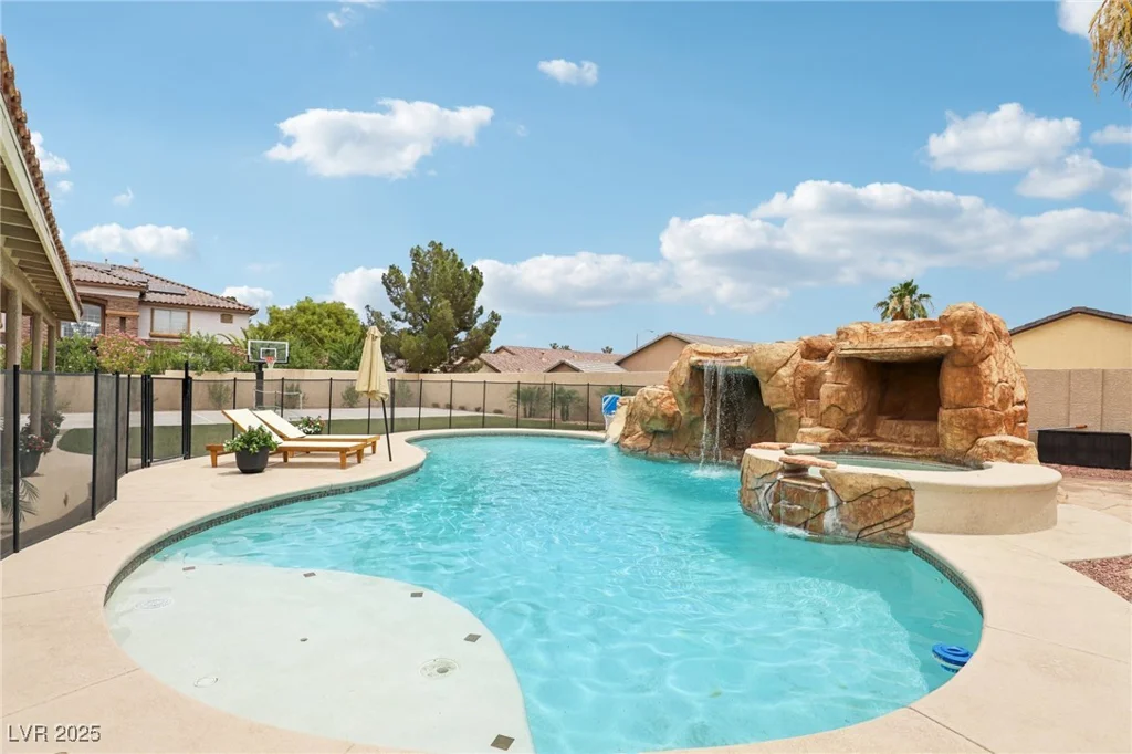 9410 Stone Castle, Las Vegas, NV 89123