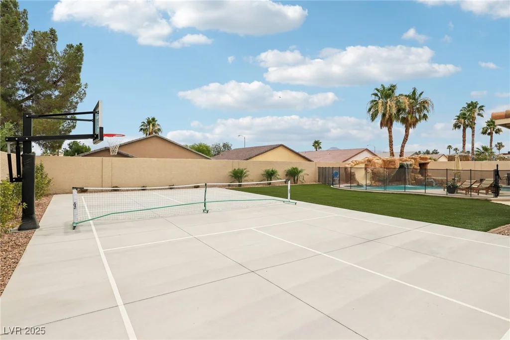 9410 Stone Castle, Las Vegas, NV 89123
