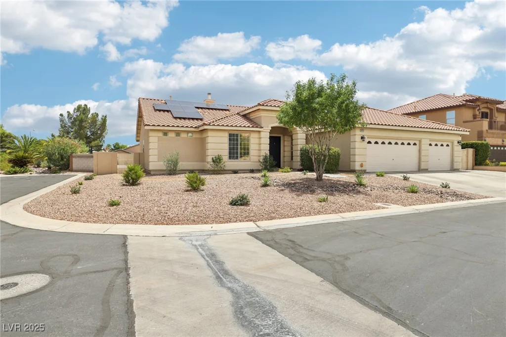 9410 Stone Castle, Las Vegas, NV 89123