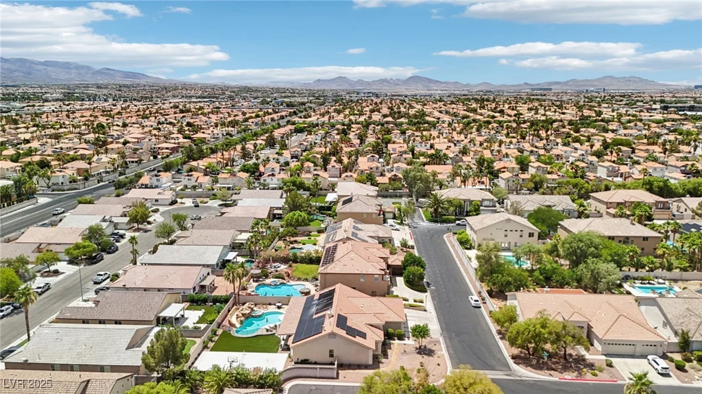 9410 Stone Castle, Las Vegas, NV 89123