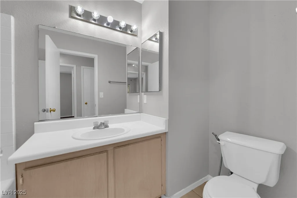 2432 Shady Hill, Las Vegas, NV 89106