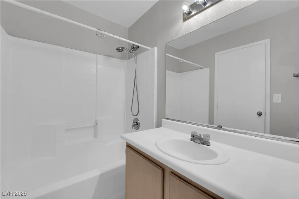 2432 Shady Hill, Las Vegas, NV 89106