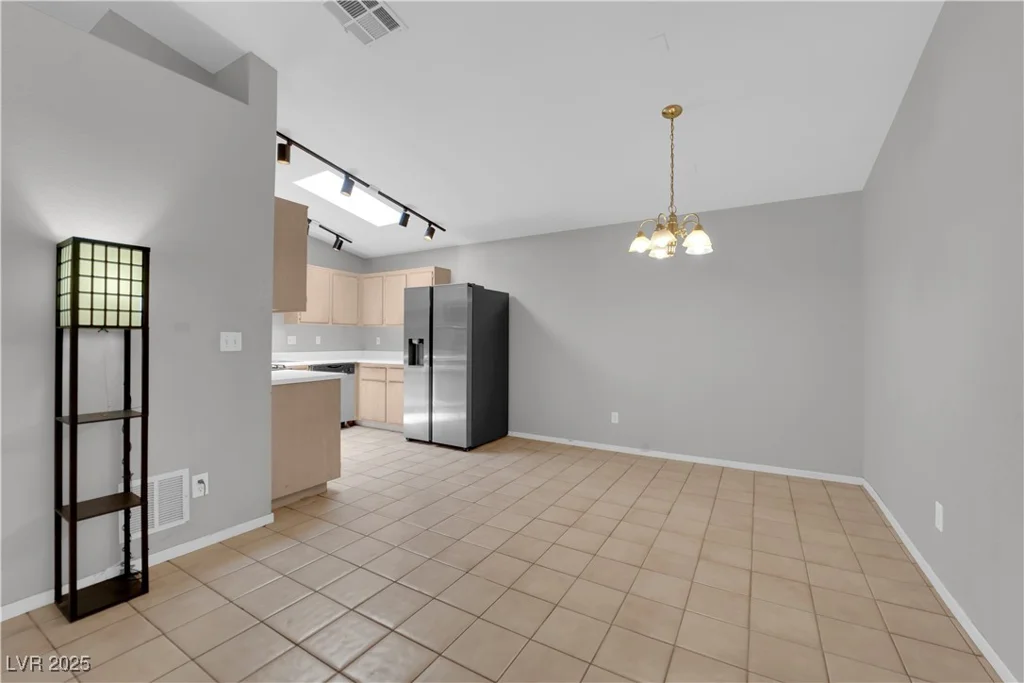 2432 Shady Hill, Las Vegas, NV 89106