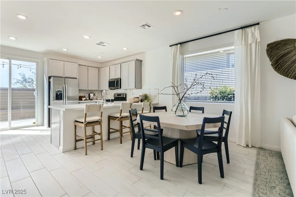 9351 Aria Ridge, Las Vegas, NV 89143