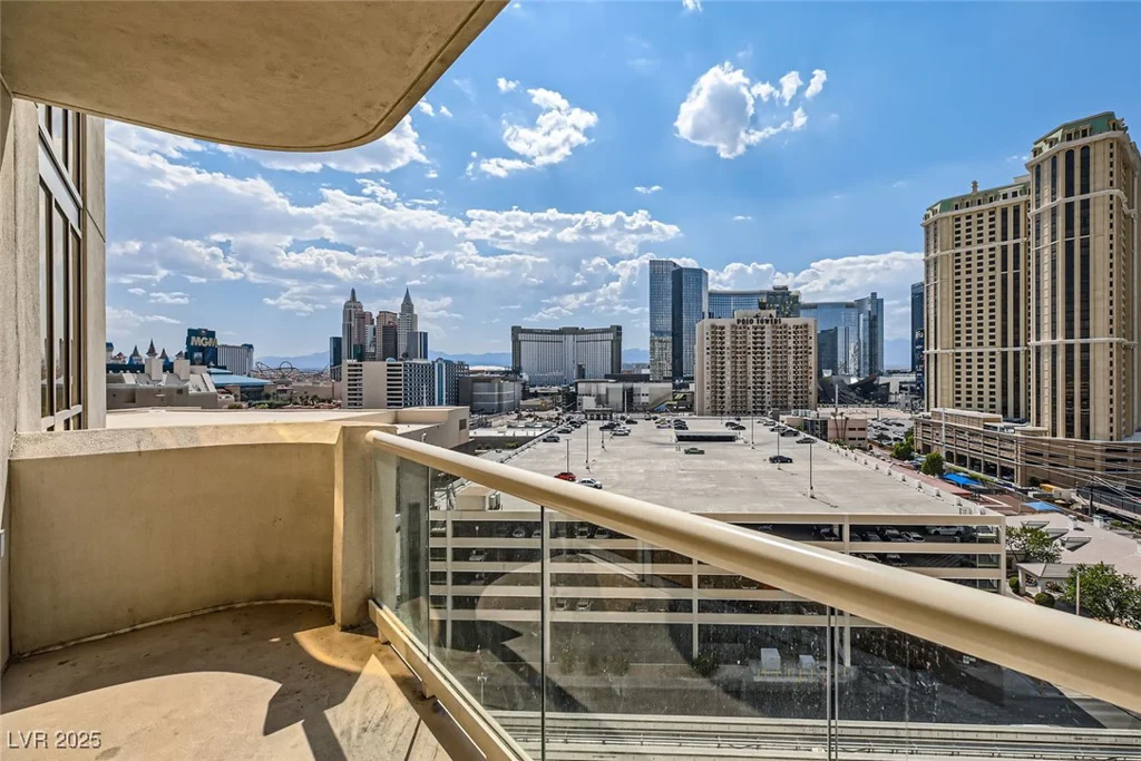 145 Harmon, Las Vegas, NV 89109