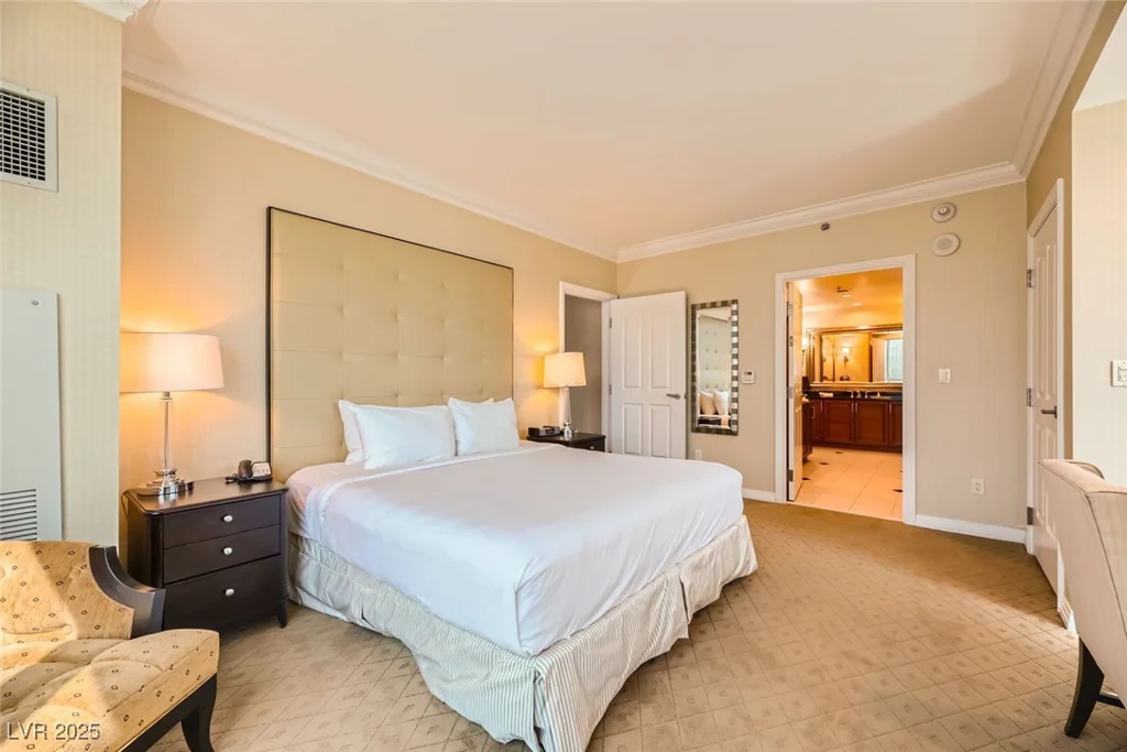 145 Harmon, Las Vegas, NV 89109