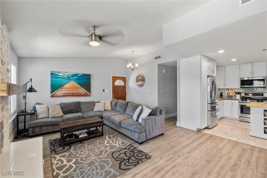 5397 Lamoille, Las Vegas, NV 89120
