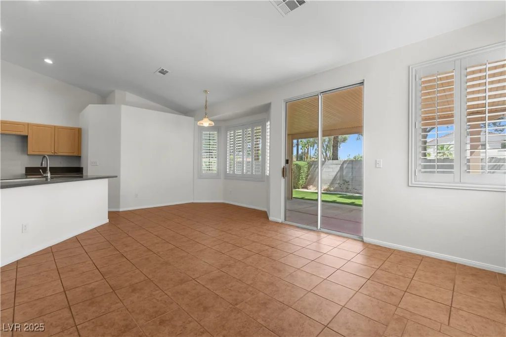 1132 Coral Desert, Las Vegas, NV 89123