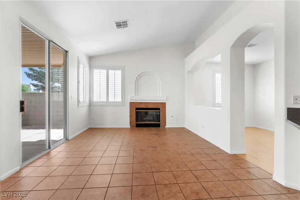 1132 Coral Desert, Las Vegas, NV 89123