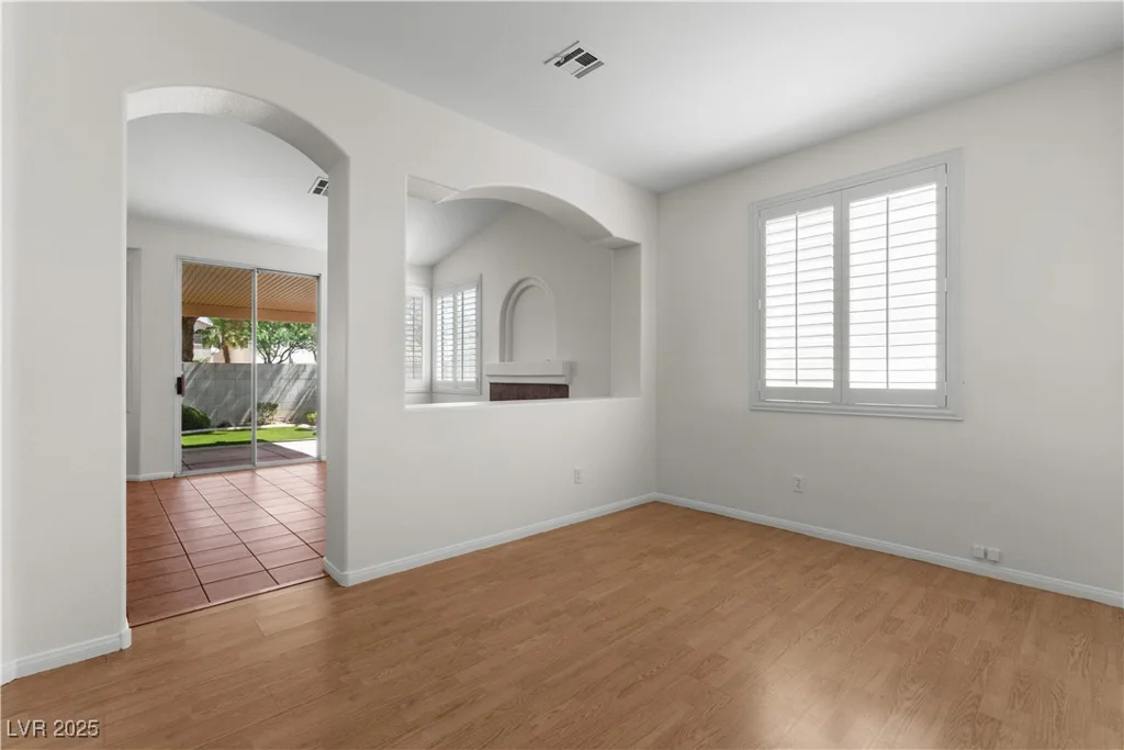 1132 Coral Desert, Las Vegas, NV 89123
