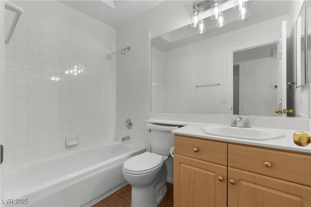 1132 Coral Desert, Las Vegas, NV 89123