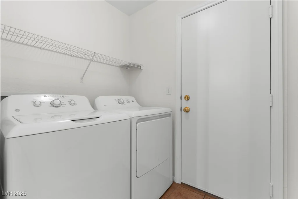 1132 Coral Desert, Las Vegas, NV 89123