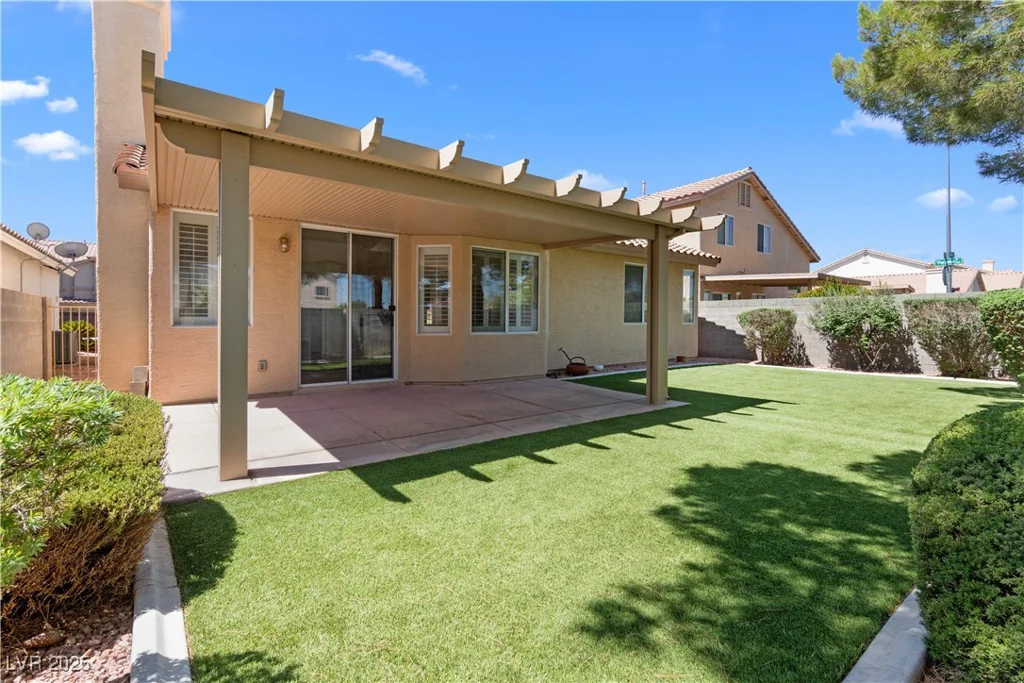 1132 Coral Desert, Las Vegas, NV 89123