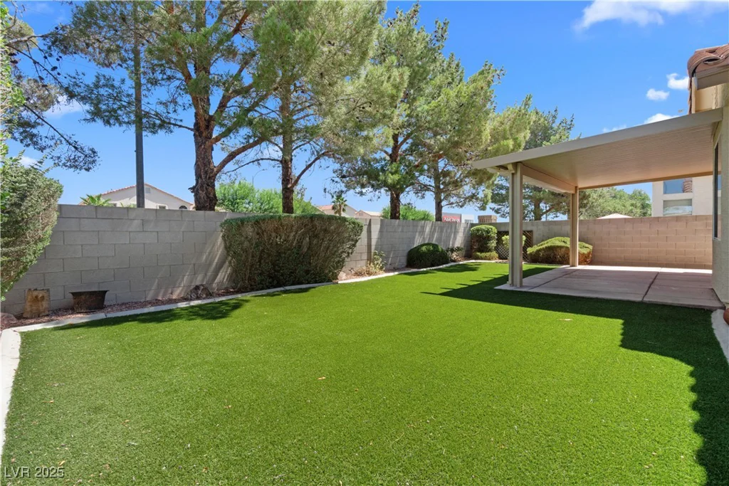 1132 Coral Desert, Las Vegas, NV 89123