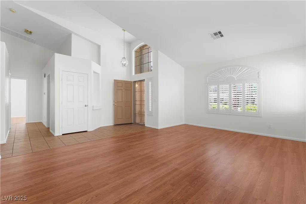 1132 Coral Desert, Las Vegas, NV 89123
