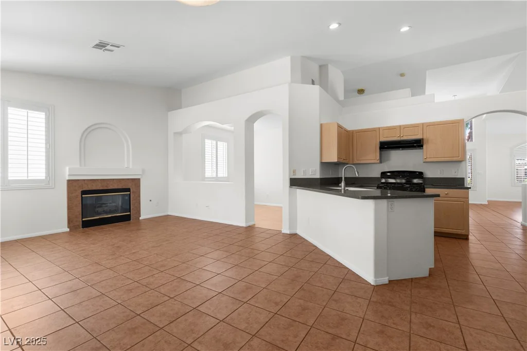 1132 Coral Desert, Las Vegas, NV 89123