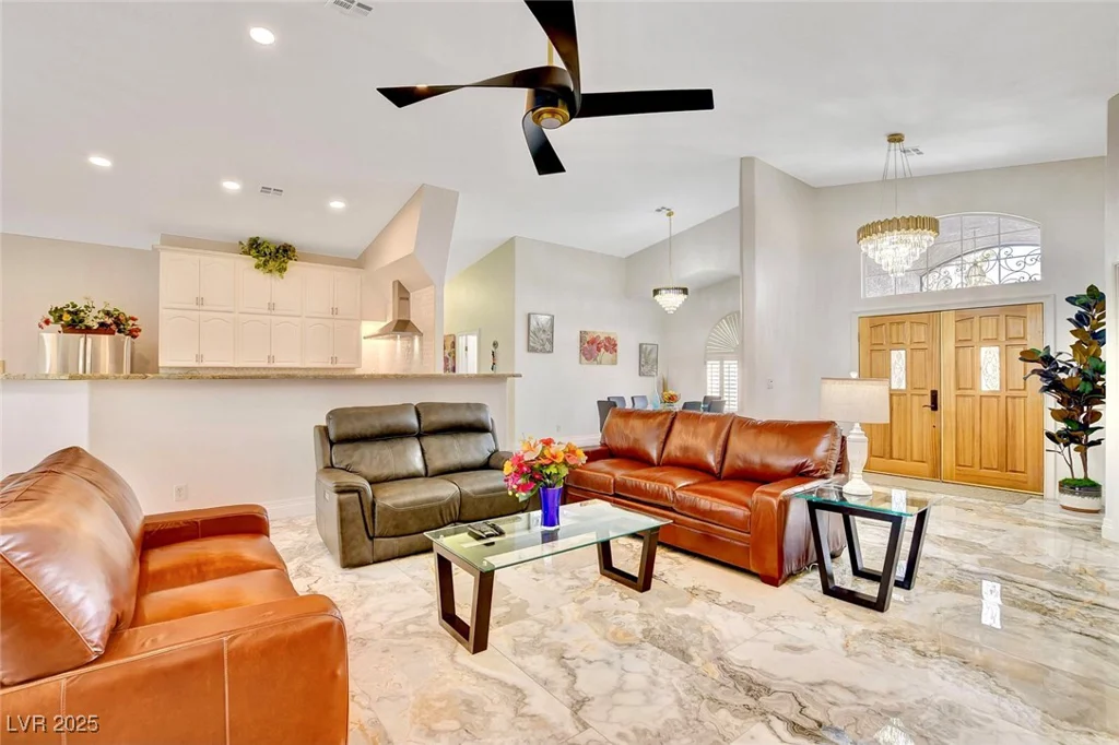 1970 Del Font, Las Vegas, NV 89117