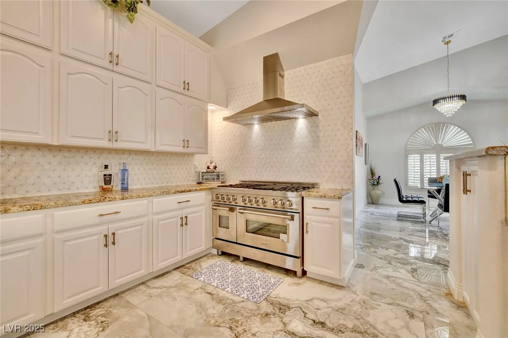 1970 Del Font, Las Vegas, NV 89117
