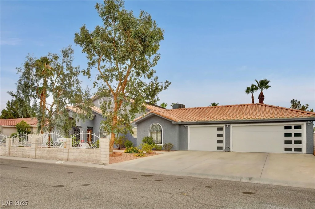 1970 Del Font, Las Vegas, NV 89117