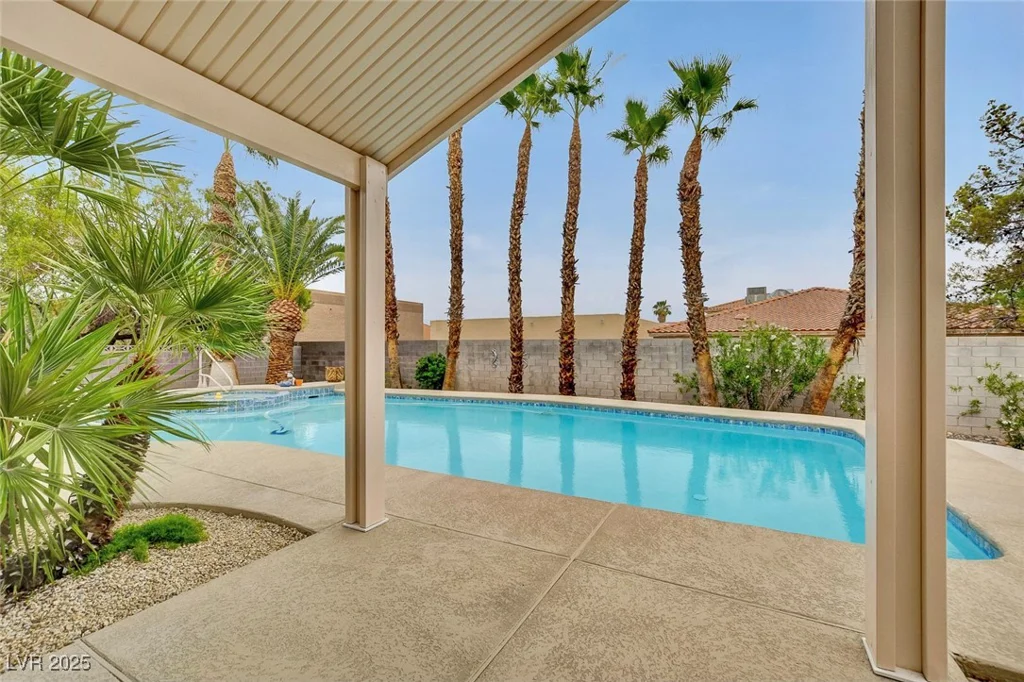 1970 Del Font, Las Vegas, NV 89117