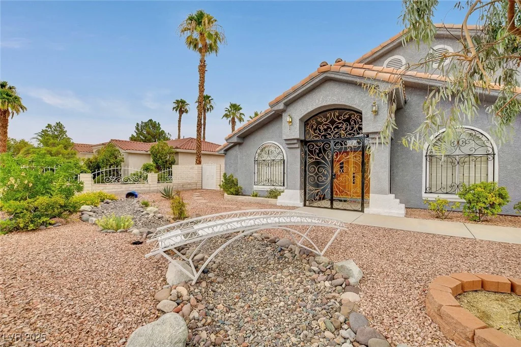 1970 Del Font, Las Vegas, NV 89117