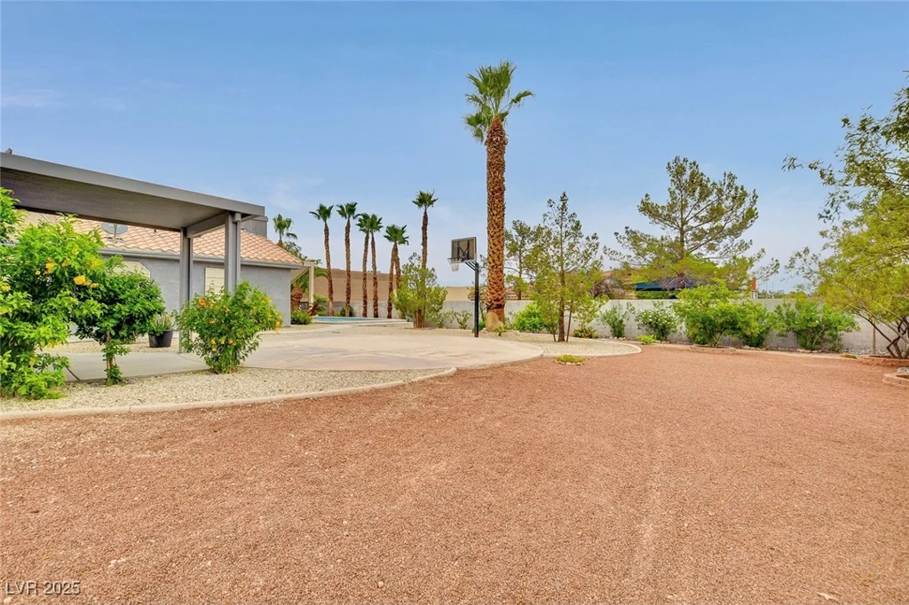1970 Del Font, Las Vegas, NV 89117