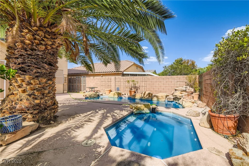 5021 Ropers Rock, Las Vegas, NV 89131