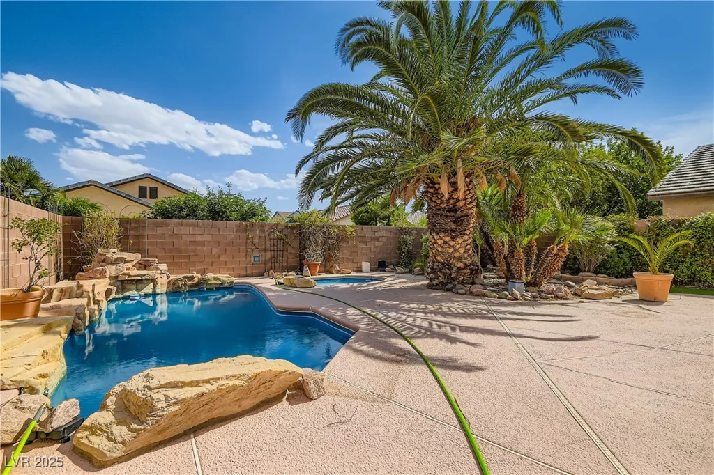 5021 Ropers Rock, Las Vegas, NV 89131