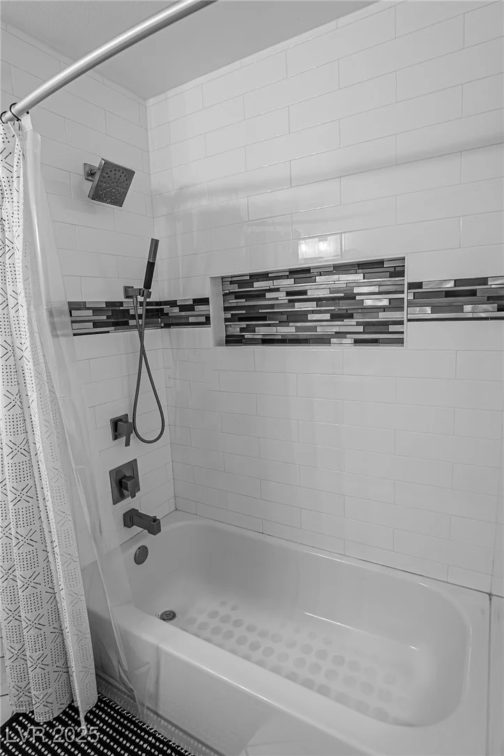 4161 Royalhill, Las Vegas, NV 89121