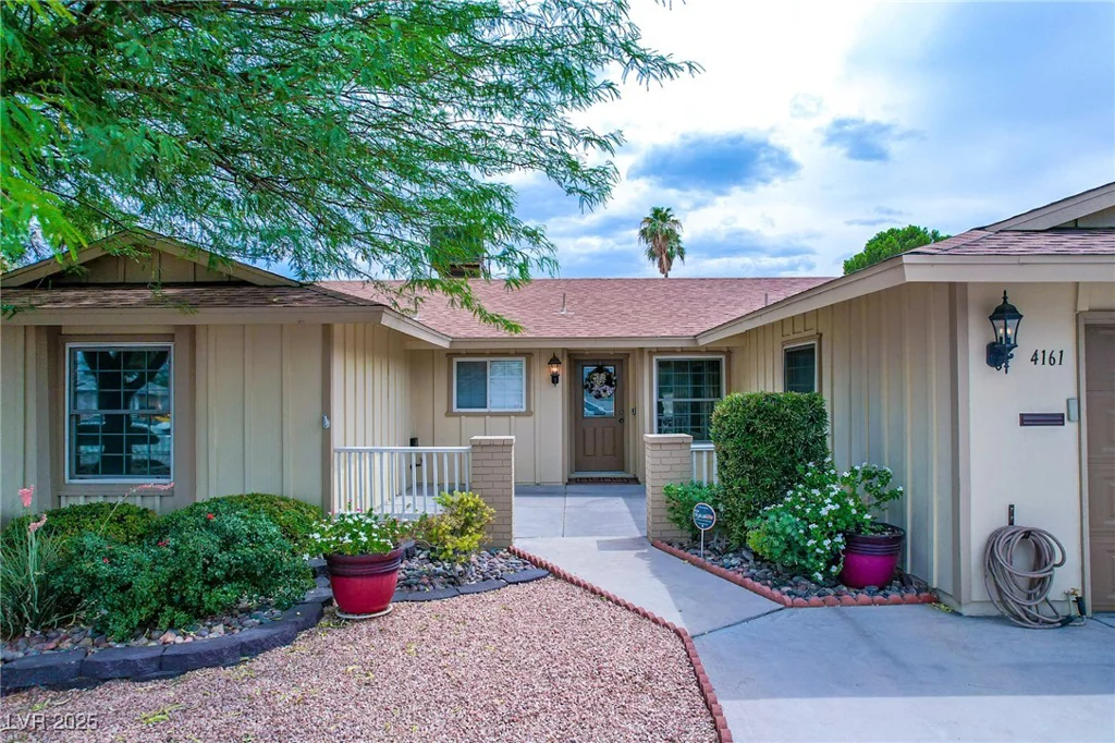 4161 Royalhill, Las Vegas, NV 89121