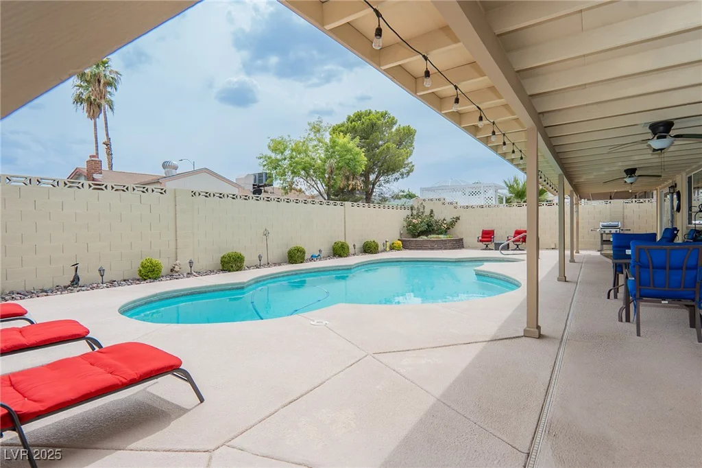 4161 Royalhill, Las Vegas, NV 89121