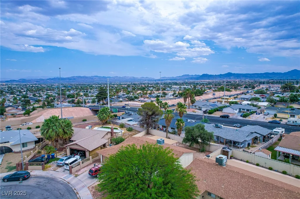 4161 Royalhill, Las Vegas, NV 89121