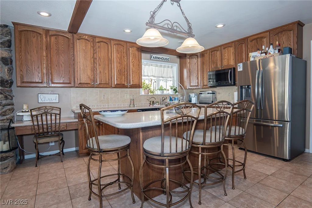 4161 Royalhill, Las Vegas, NV 89121