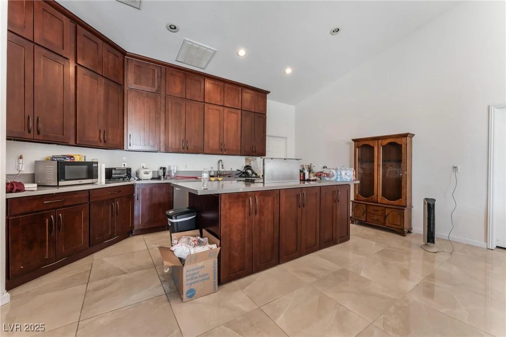 7720 Agate, Las Vegas, NV 89113