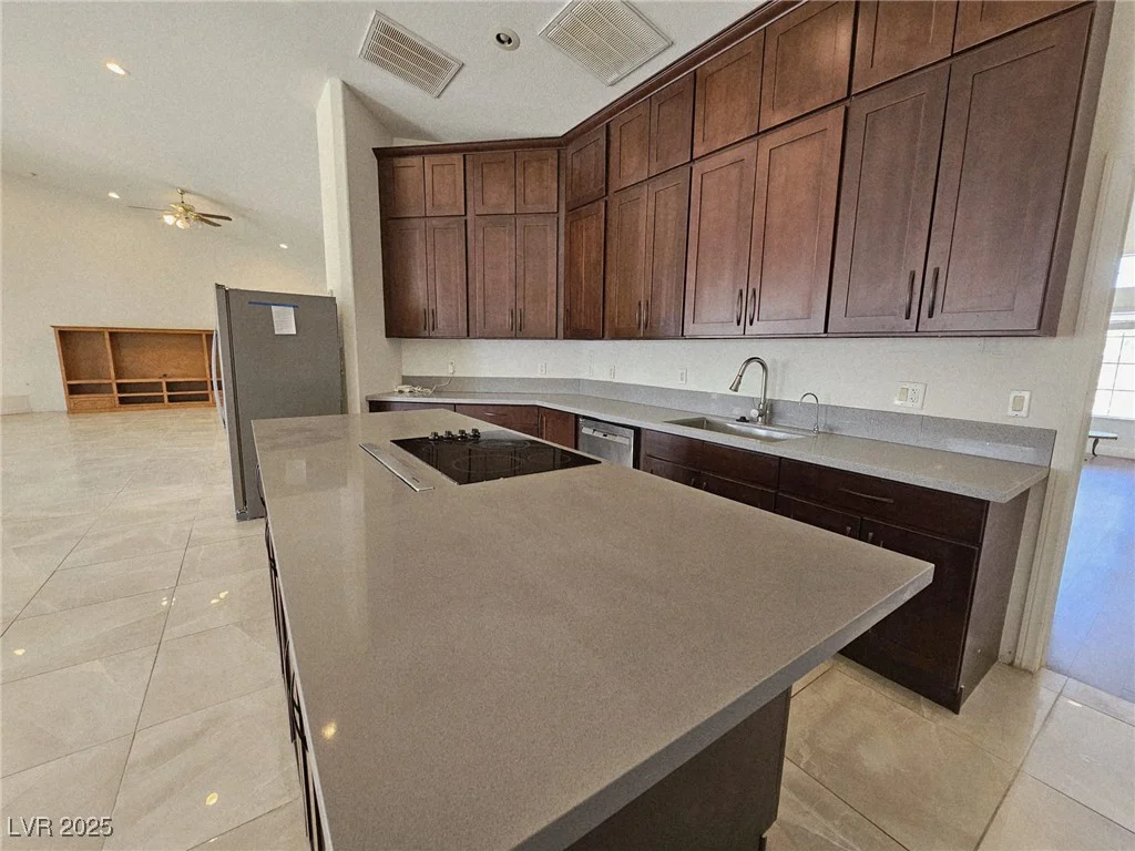7720 Agate, Las Vegas, NV 89113